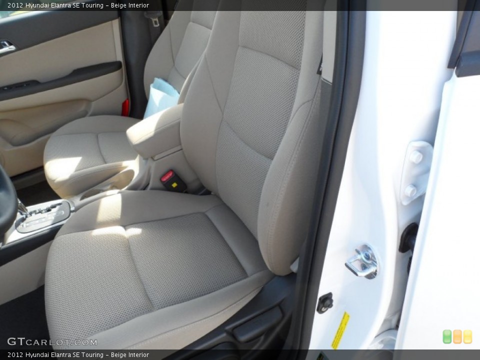 Beige Interior Photo for the 2012 Hyundai Elantra SE Touring #55109739
