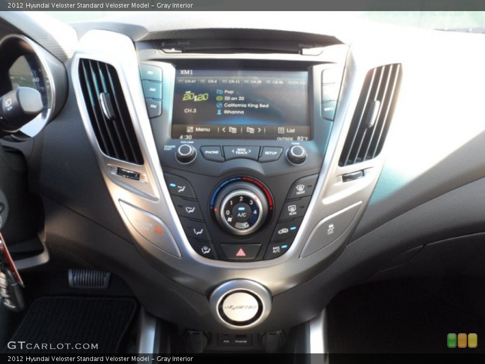 Gray Interior Controls for the 2012 Hyundai Veloster  #55110063