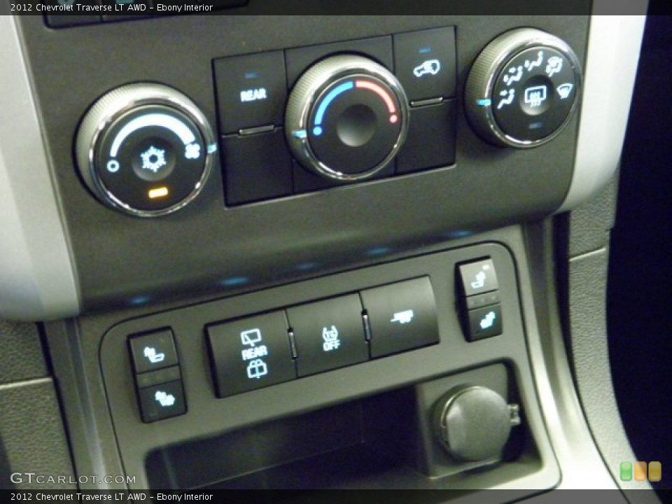 Ebony Interior Controls for the 2012 Chevrolet Traverse LT AWD #55111587