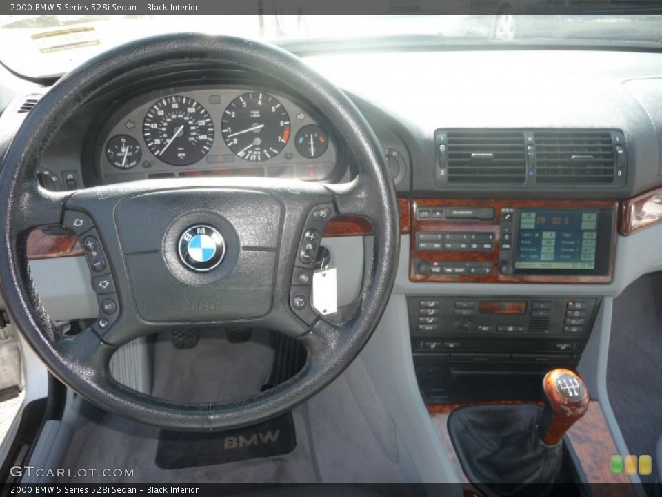 Black Interior Dashboard for the 2000 BMW 5 Series 528i Sedan #55116030