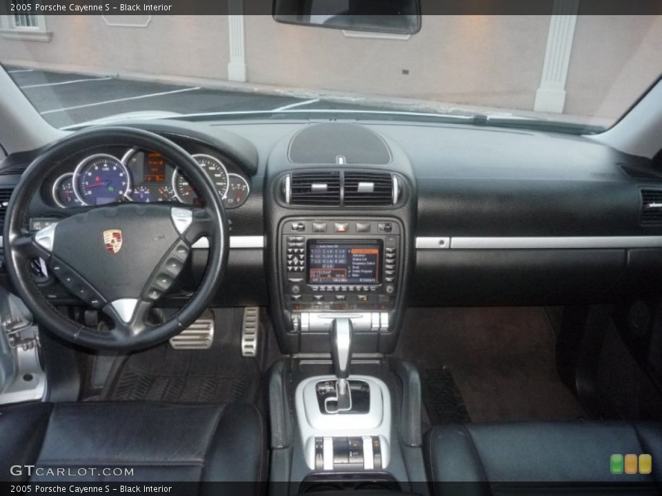 Black Interior Dashboard for the 2005 Porsche Cayenne S #55116489