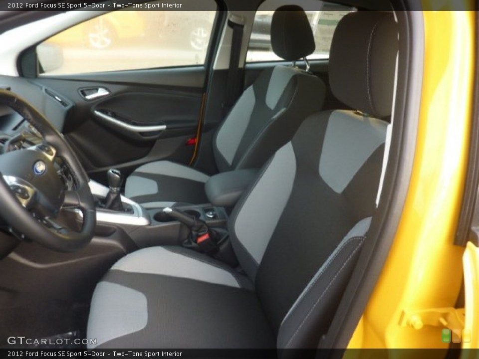 Two-Tone Sport Interior Photo for the 2012 Ford Focus SE Sport 5-Door #55128501