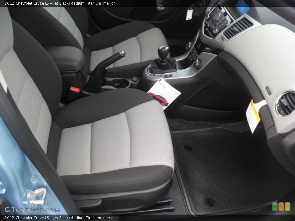Jet Black/Medium Titanium Interior Photo for the 2012 Chevrolet Cruze LS #55130169