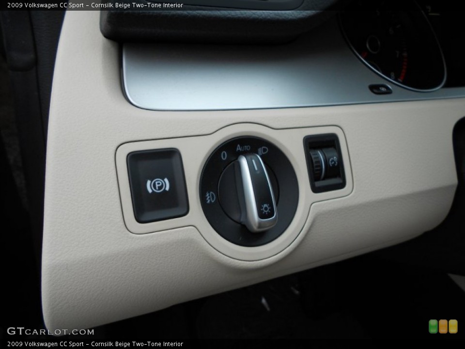 Cornsilk Beige Two-Tone Interior Controls for the 2009 Volkswagen CC Sport #55139372