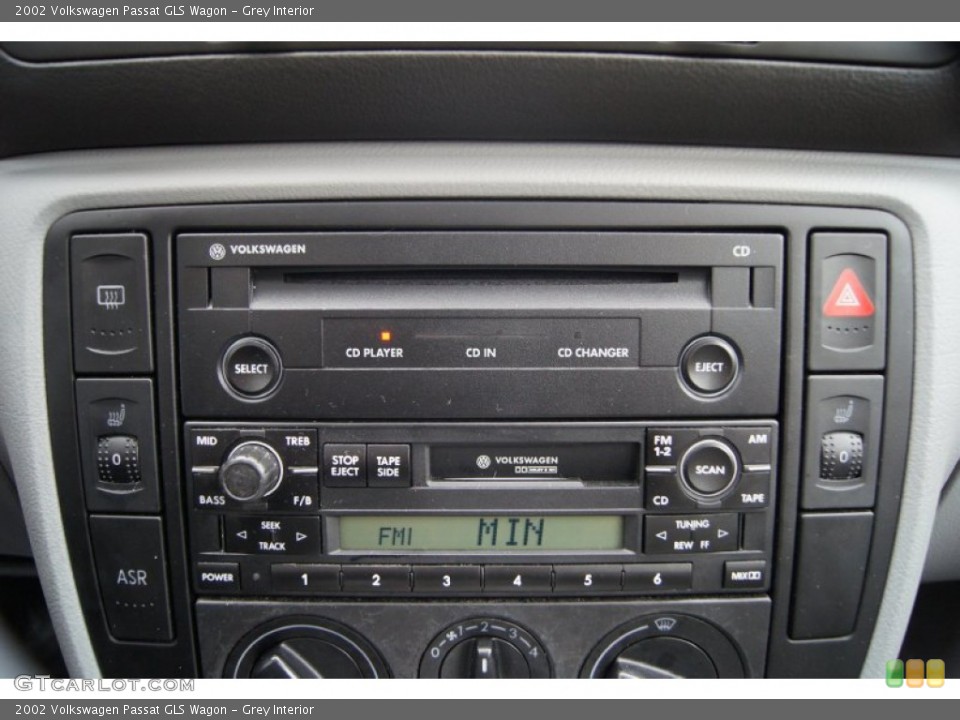 Grey Interior Audio System for the 2002 Volkswagen Passat GLS Wagon #55142129