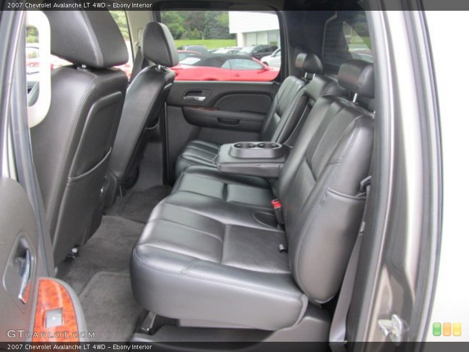 Ebony Interior Photo for the 2007 Chevrolet Avalanche LT 4WD #55143245