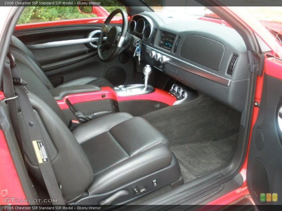 Ebony Interior Photo for the 2006 Chevrolet SSR  #55159976