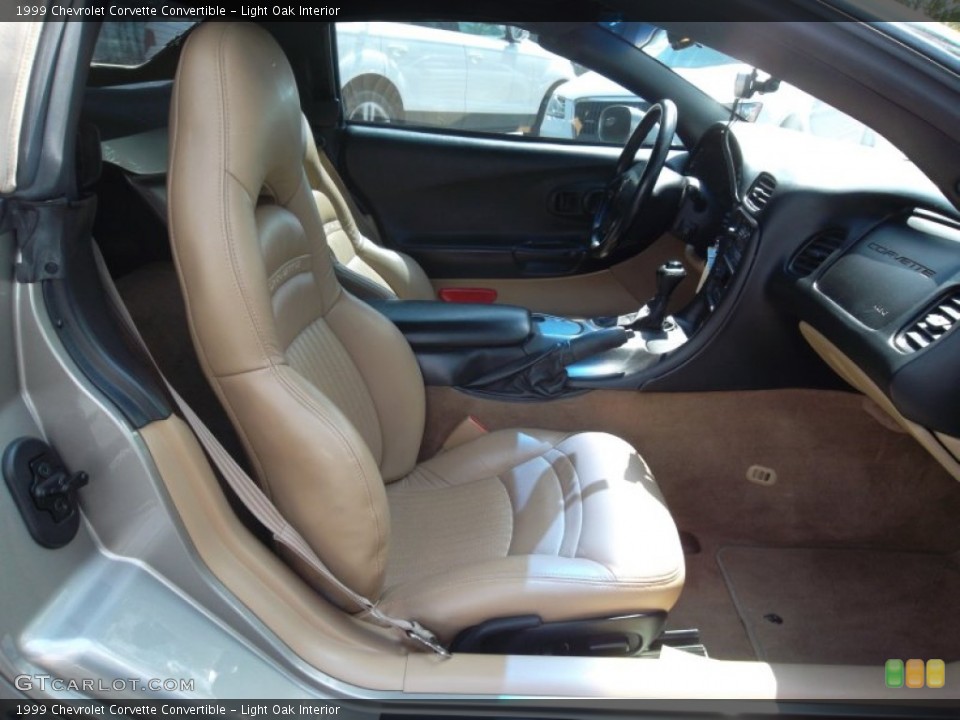 Light Oak Interior Photo for the 1999 Chevrolet Corvette Convertible #55160757