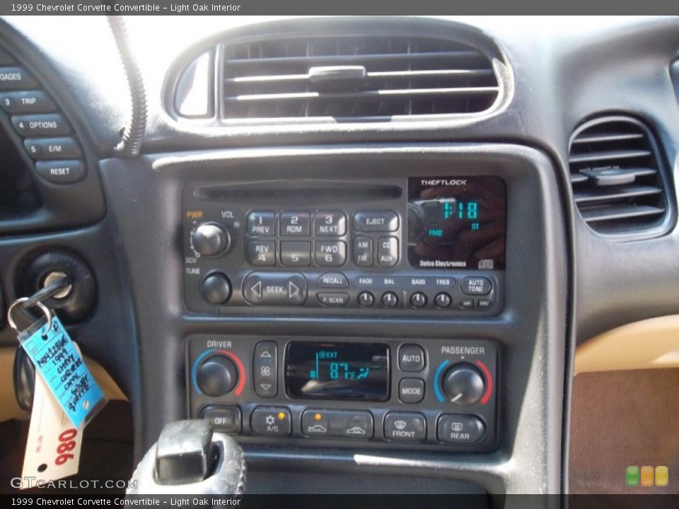 Light Oak Interior Controls for the 1999 Chevrolet Corvette Convertible #55160802