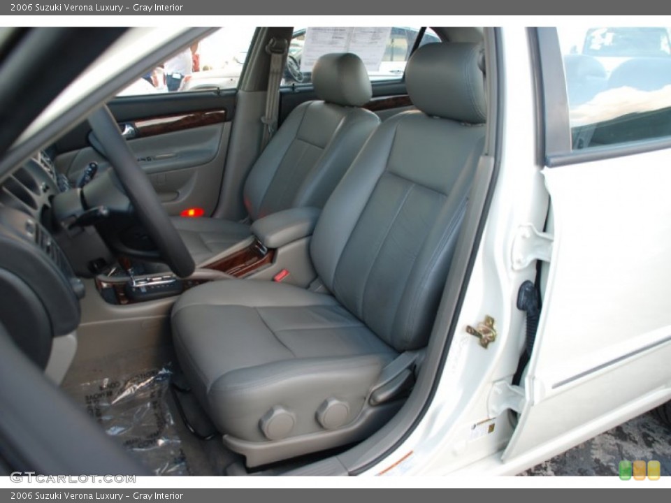 Gray Interior Photo for the 2006 Suzuki Verona Luxury #55162683
