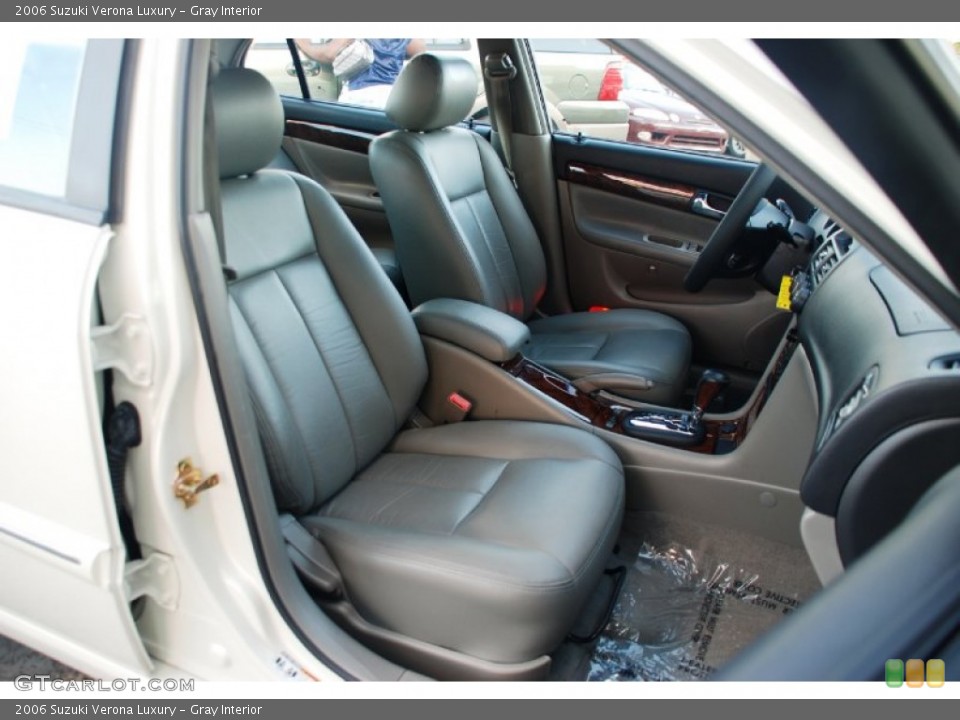 Gray Interior Photo for the 2006 Suzuki Verona Luxury #55162722