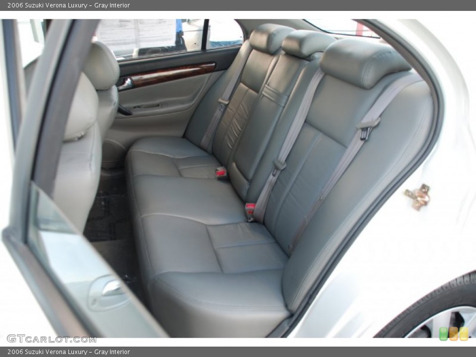 Gray Interior Photo for the 2006 Suzuki Verona Luxury #55162782