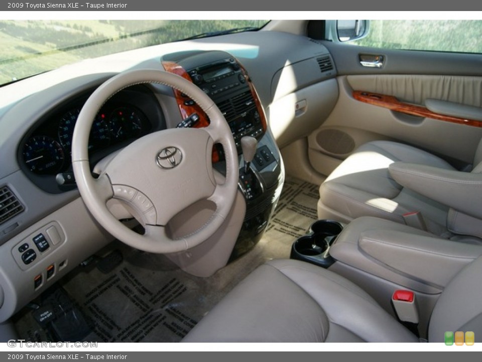 Taupe Interior Photo for the 2009 Toyota Sienna XLE #55171500