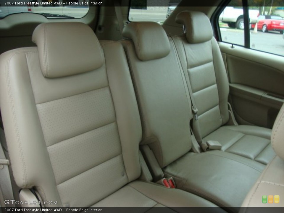 Pebble Beige Interior Photo for the 2007 Ford Freestyle Limited AWD #55173267
