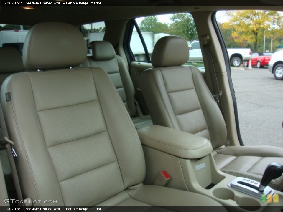 Pebble Beige Interior Photo for the 2007 Ford Freestyle Limited AWD #55173277