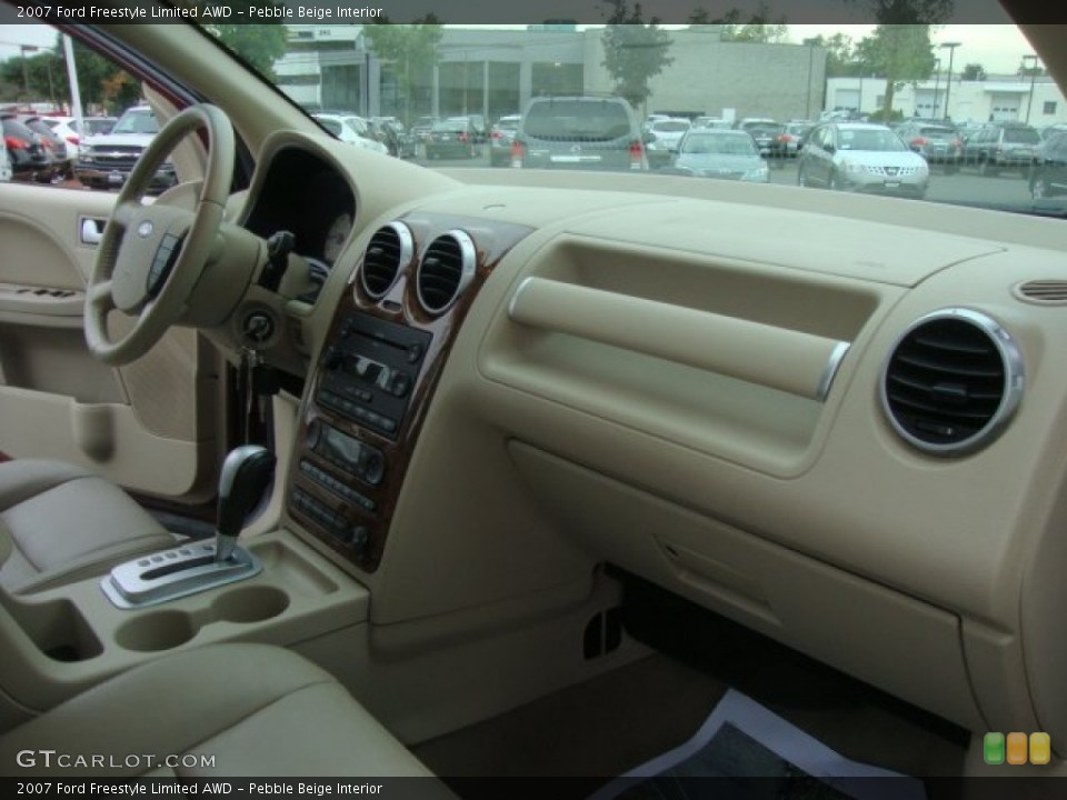 Pebble Beige Interior Dashboard for the 2007 Ford Freestyle Limited AWD #55173287