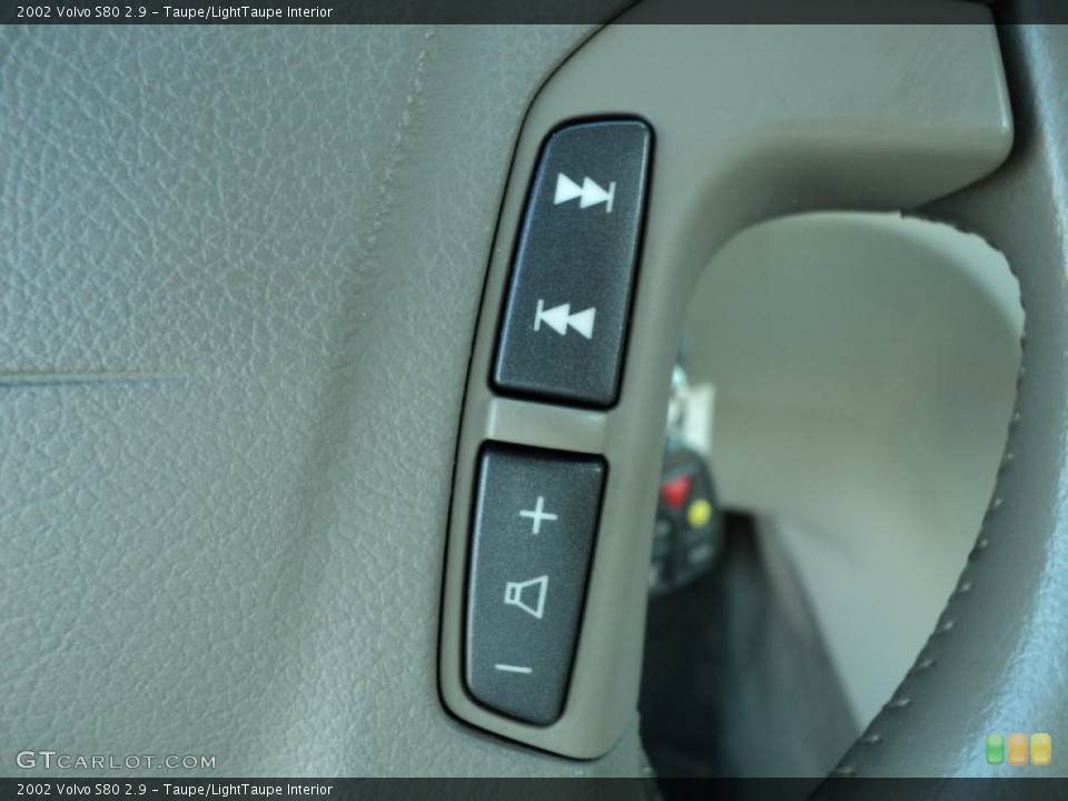 Taupe/LightTaupe Interior Controls for the 2002 Volvo S80 2.9 #55174182