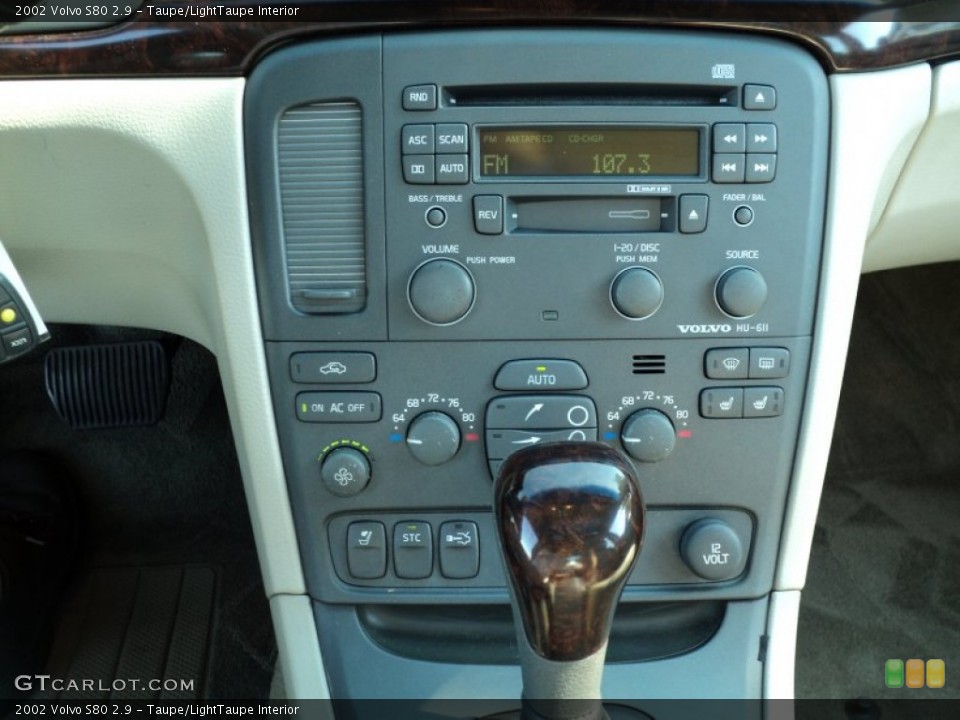 Taupe/LightTaupe Interior Controls for the 2002 Volvo S80 2.9 #55174200