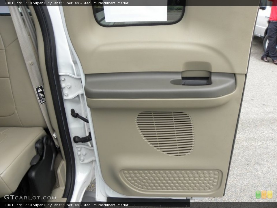 Medium Parchment Interior Door Panel for the 2001 Ford F250 Super Duty Lariat SuperCab #55176633