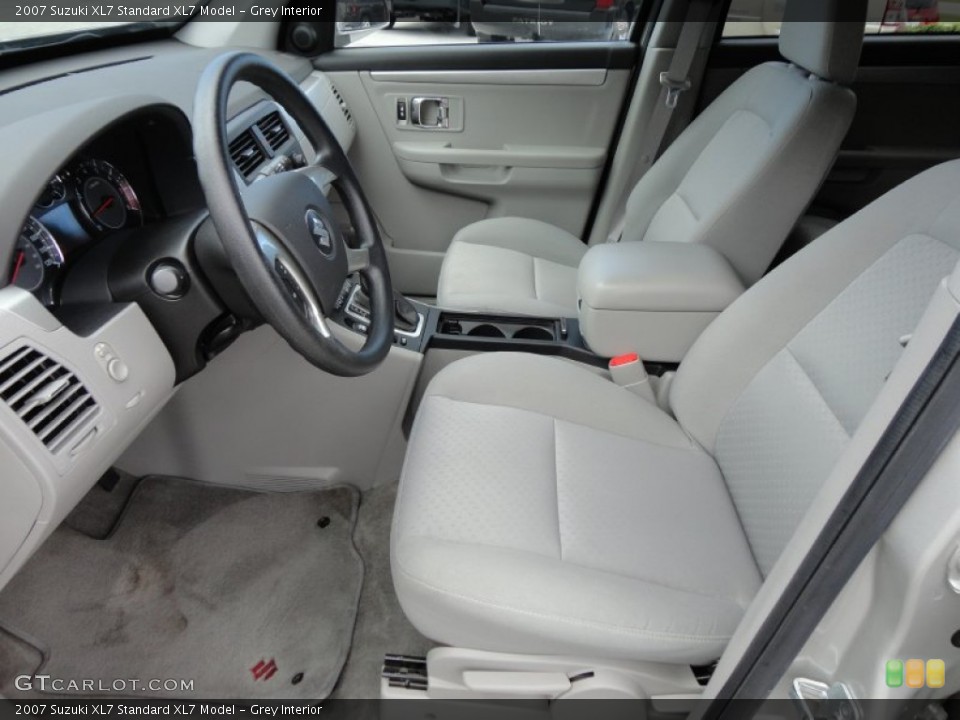 Grey Interior Photo for the 2007 Suzuki XL7  #55179447