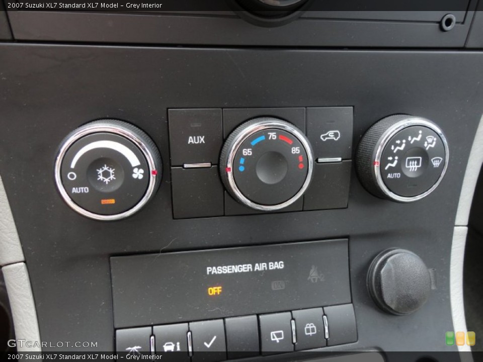 Grey Interior Controls for the 2007 Suzuki XL7  #55179573