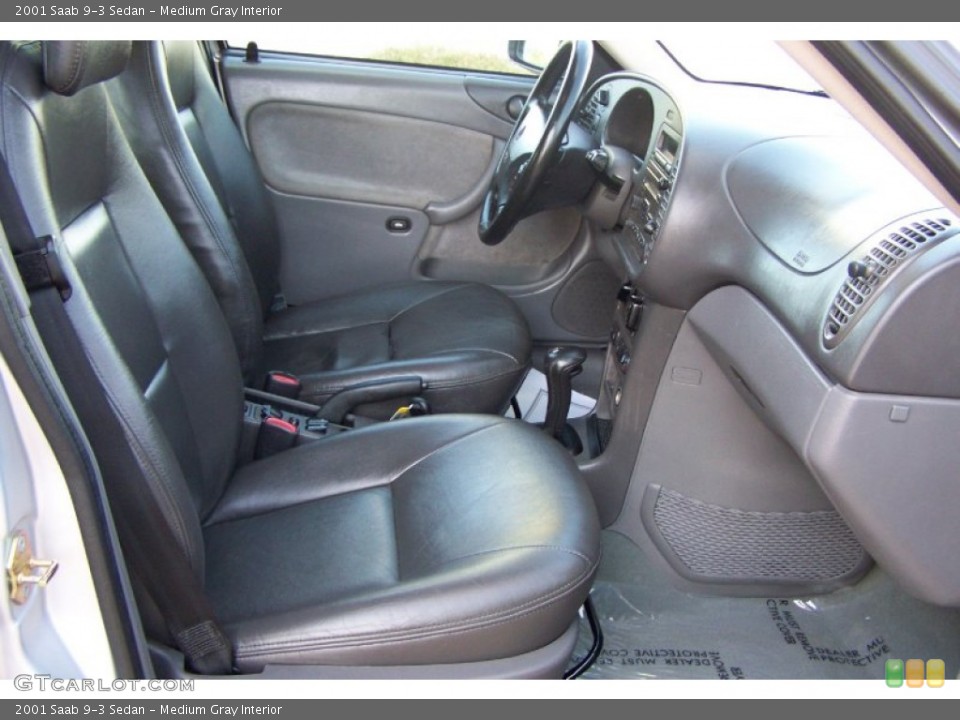 Medium Gray Interior Photo for the 2001 Saab 9-3 Sedan #55180467