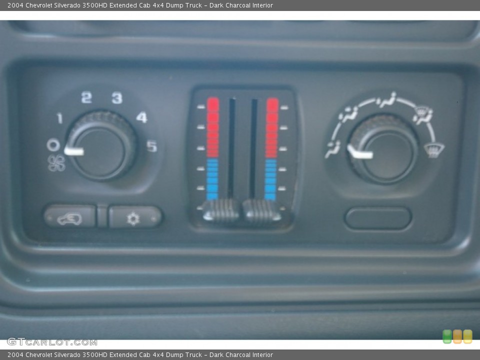 Dark Charcoal Interior Controls for the 2004 Chevrolet Silverado 3500HD Extended Cab 4x4 Dump Truck #55185270
