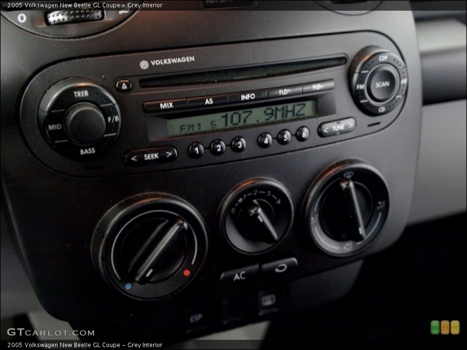 Grey Interior Audio System for the 2005 Volkswagen New Beetle GL Coupe #55186394