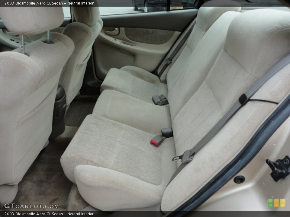 Neutral Interior Photo for the 2003 Oldsmobile Alero GL Sedan #55187967