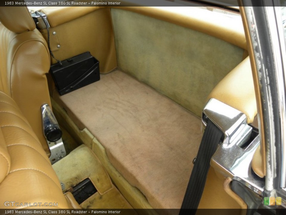 Palomino Interior Photo for the 1983 Mercedes-Benz SL Class 380 SL Roadster #55190269