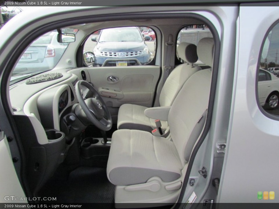 Light Gray 2009 Nissan Cube Interiors