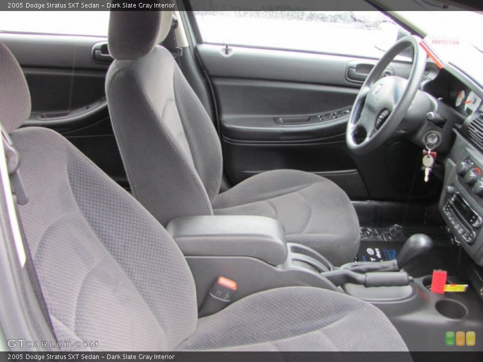 Dark Slate Gray Interior Photo for the 2005 Dodge Stratus SXT Sedan #55207023
