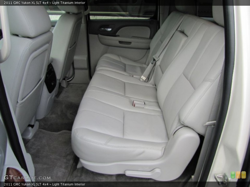 Light Titanium Interior Photo for the 2011 GMC Yukon XL SLT 4x4 #55222843