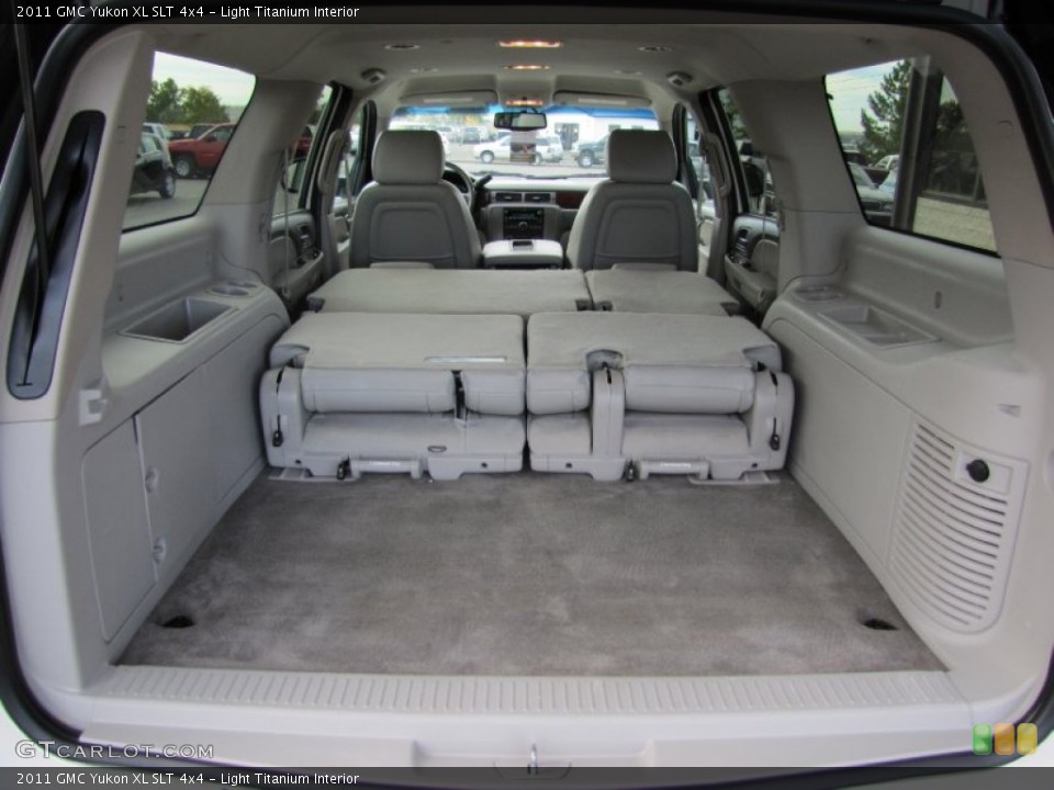 Light Titanium Interior Photo for the 2011 GMC Yukon XL SLT 4x4 #55222896