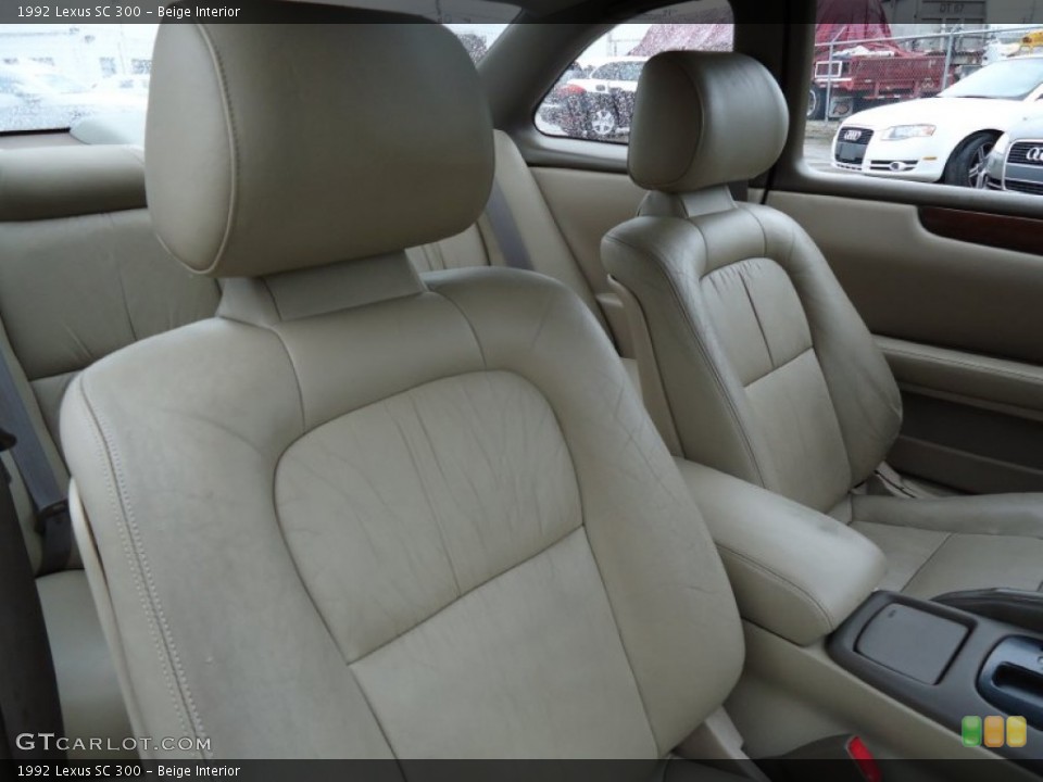 Beige Interior Photo for the 1992 Lexus SC 300 #55223320