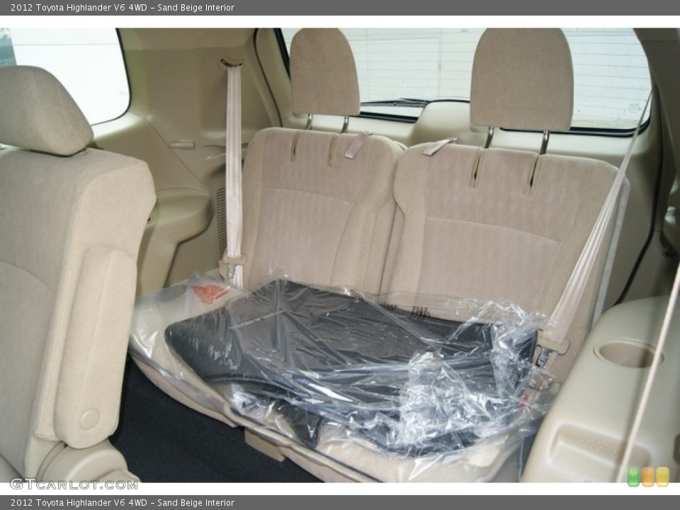 Sand Beige Interior Photo for the 2012 Toyota Highlander V6 4WD #55224859