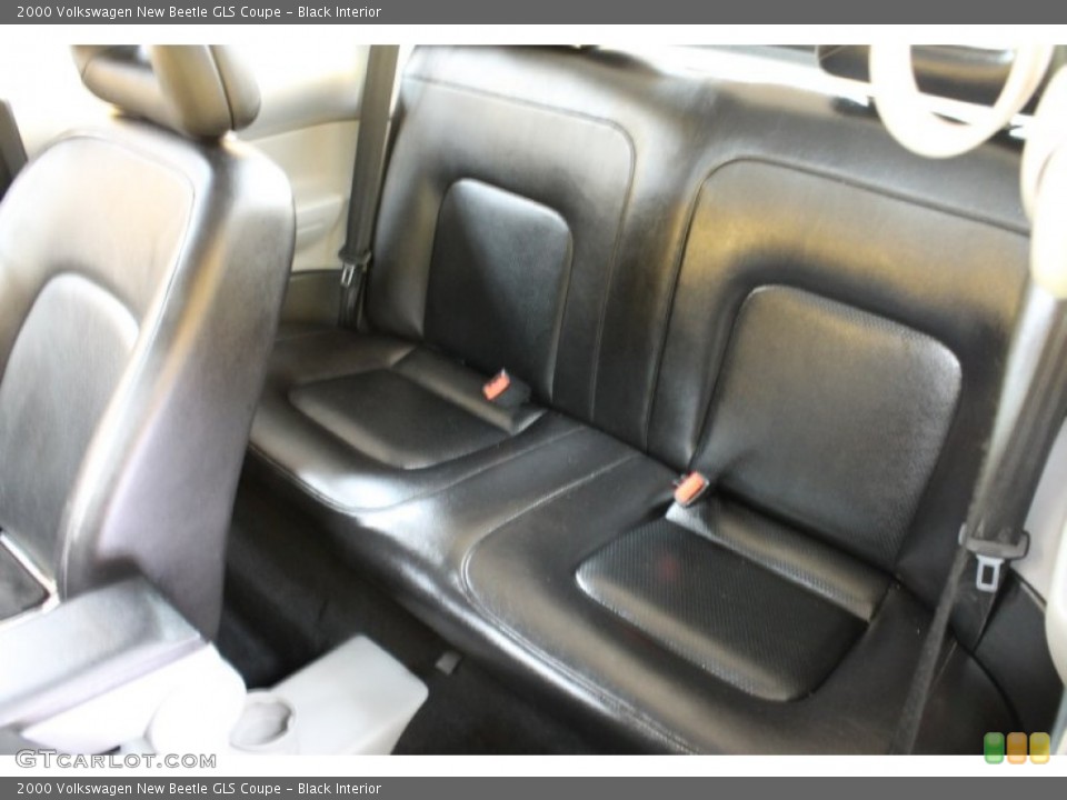 Black Interior Photo for the 2000 Volkswagen New Beetle GLS Coupe #55227286