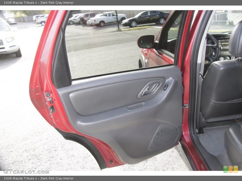 Dark Flint Gray Interior Door Panel for the 2006 Mazda Tribute s #55230121