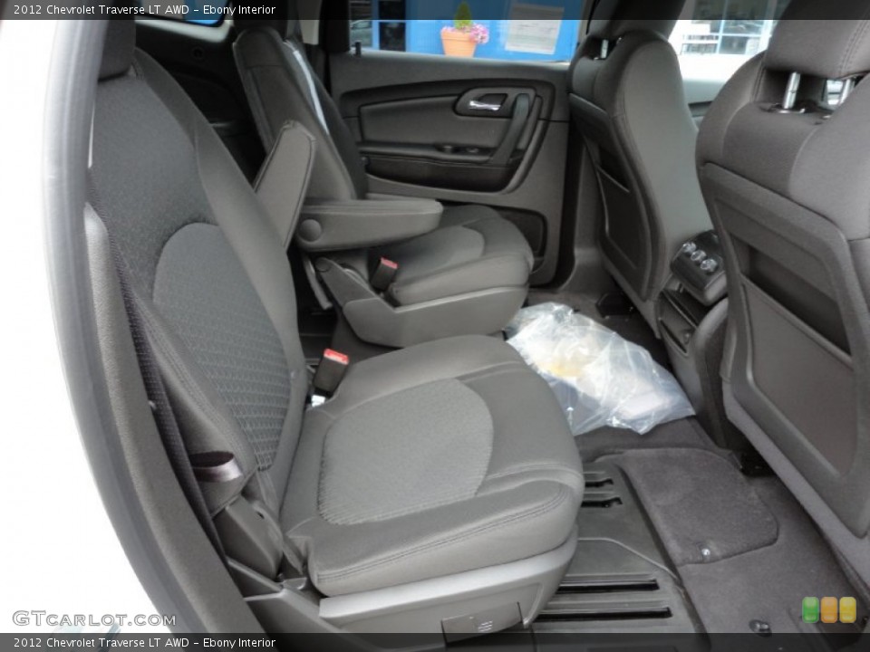 Ebony Interior Photo for the 2012 Chevrolet Traverse LT AWD #55234546