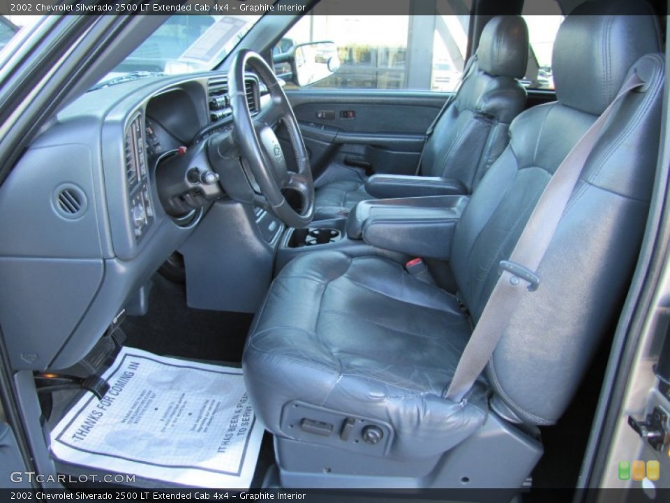 Graphite Interior Photo for the 2002 Chevrolet Silverado 2500 LT Extended Cab 4x4 #55244515