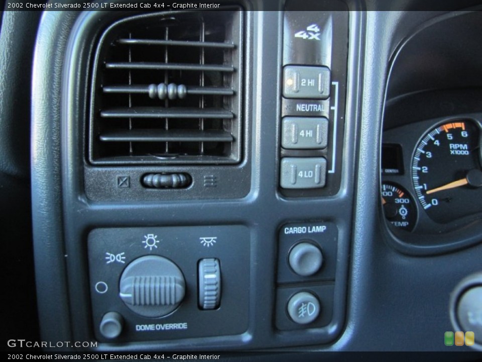 Graphite Interior Controls for the 2002 Chevrolet Silverado 2500 LT Extended Cab 4x4 #55244566