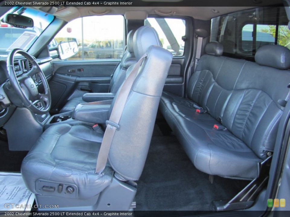 Graphite Interior Photo for the 2002 Chevrolet Silverado 2500 LT Extended Cab 4x4 #55244635