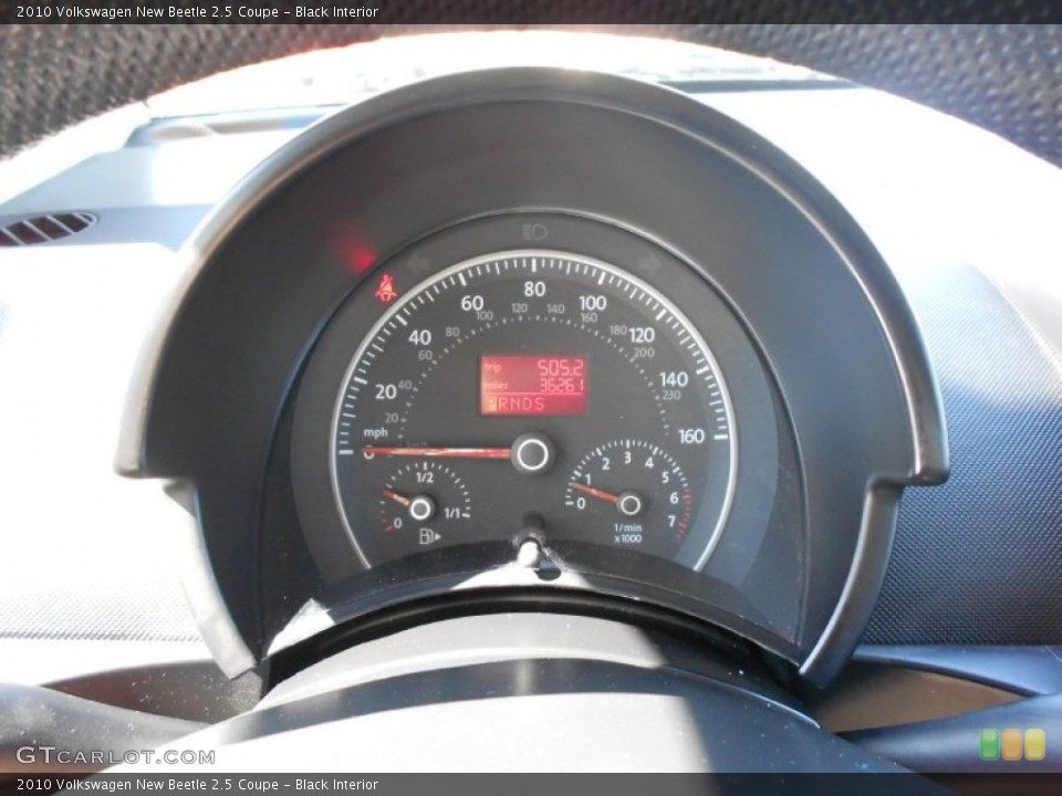 Black Interior Gauges for the 2010 Volkswagen New Beetle 2.5 Coupe #55252252