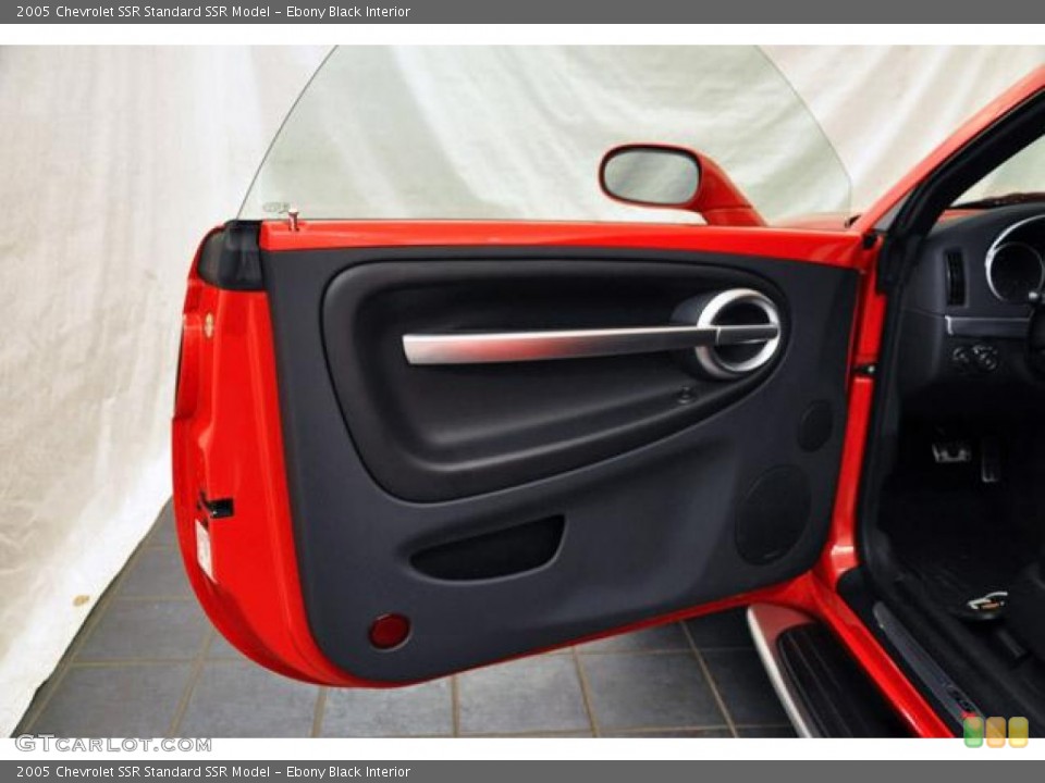 Ebony Black Interior Door Panel for the 2005 Chevrolet SSR  #55269175