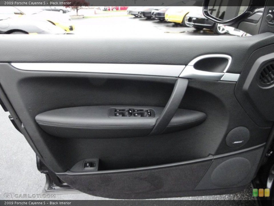 Black Interior Door Panel for the 2009 Porsche Cayenne S #55271405