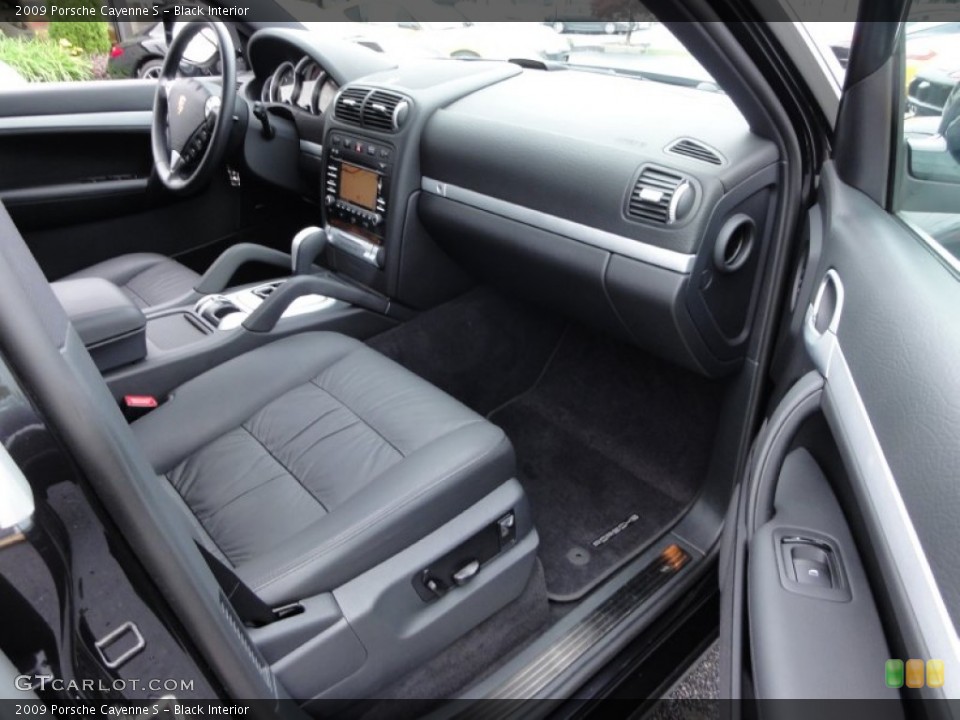 Black Interior Photo for the 2009 Porsche Cayenne S #55271441