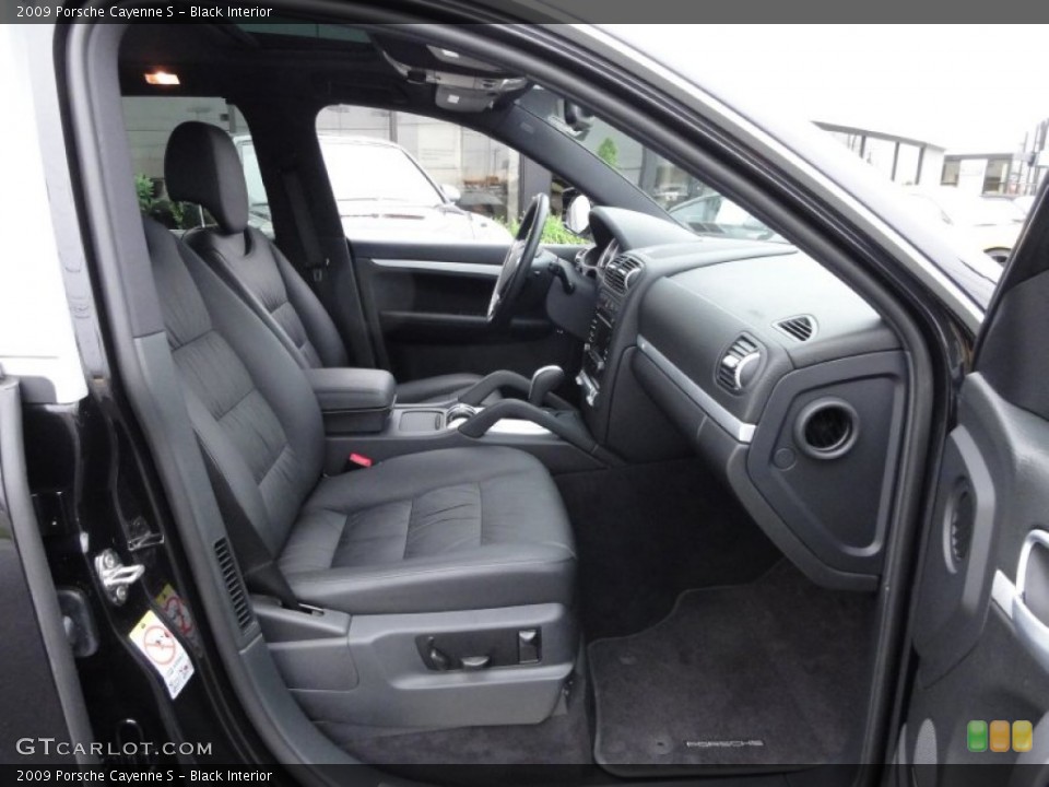 Black Interior Photo for the 2009 Porsche Cayenne S #55271456