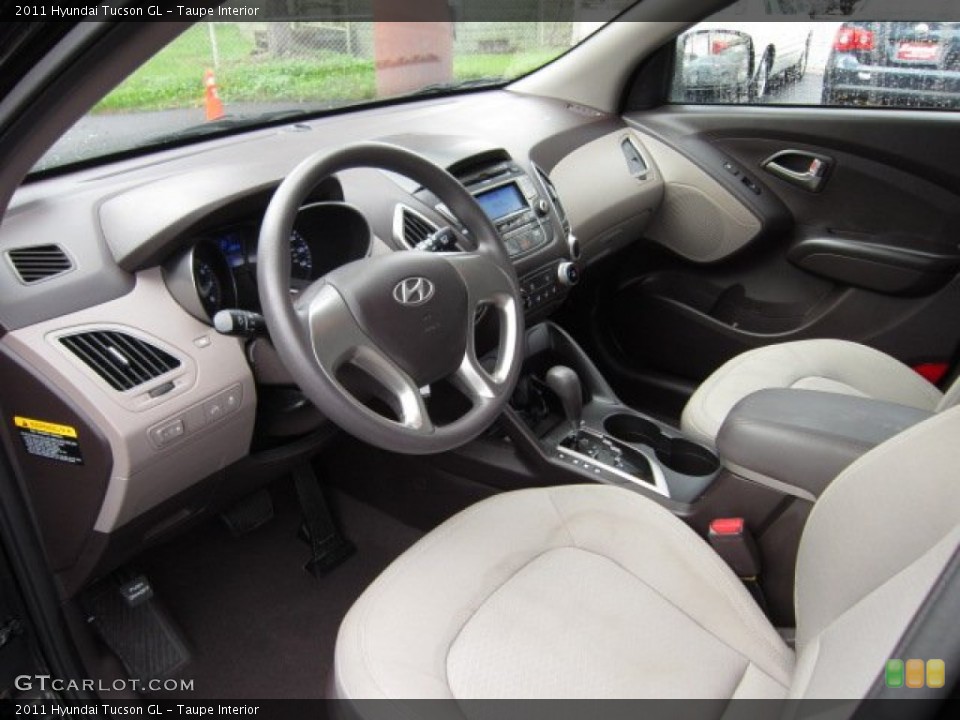 Taupe 2011 Hyundai Tucson Interiors