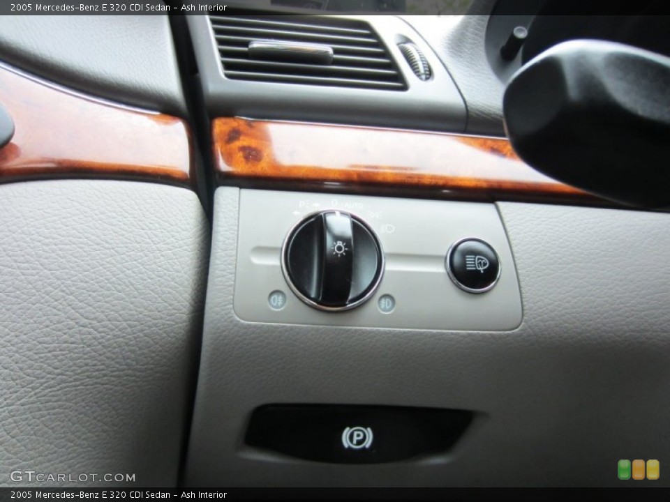 Ash Interior Controls for the 2005 Mercedes-Benz E 320 CDI Sedan #55273508