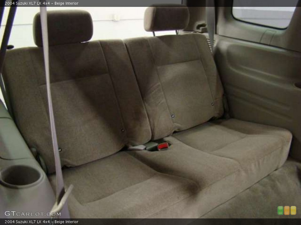 Beige Interior Photo for the 2004 Suzuki XL7 LX 4x4 #55280388